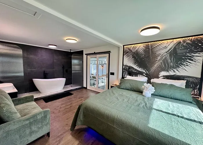 Wellness Solas And Crescendo Phoenix