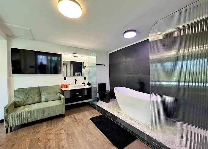 Wellness Solas And Crescendo * Phoenix