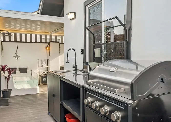 Wellness Solas And Crescendo Holiday home Phoenix